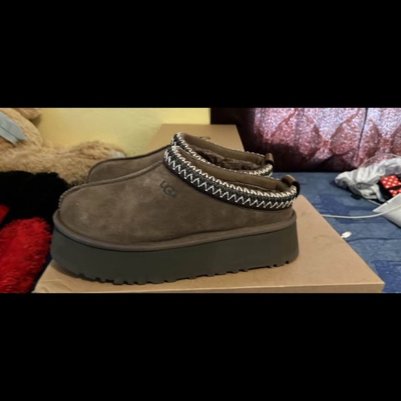 Ugg Tasman - Picture 2 of 2
